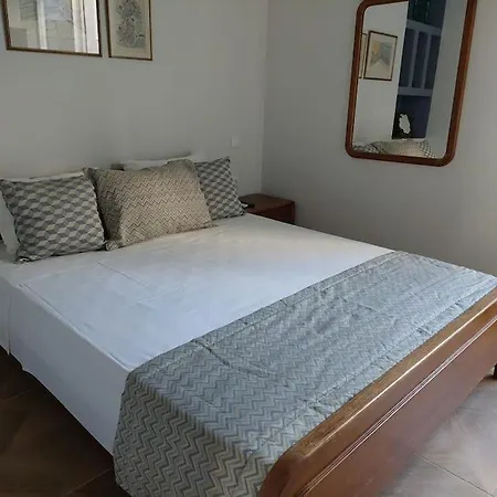 Apartment In Ermoupolis *